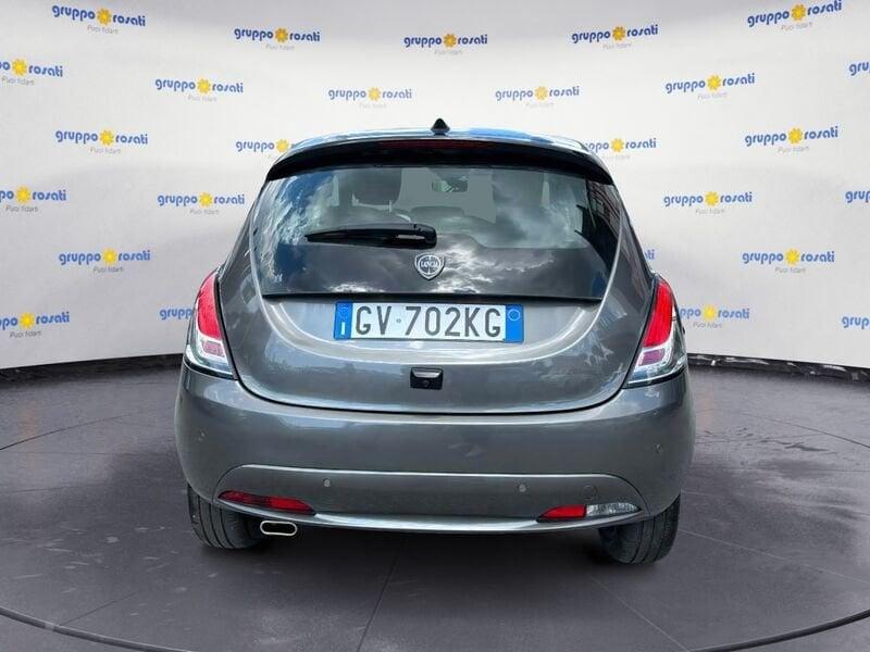 Lancia Ypsilon New 5 porte My24 1.0 Firefly 70 CvStart&Stop Hybrid Oro