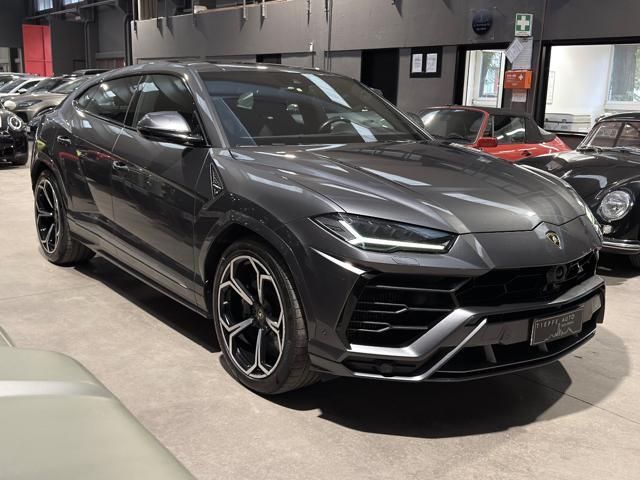 LAMBORGHINI Urus 4.0