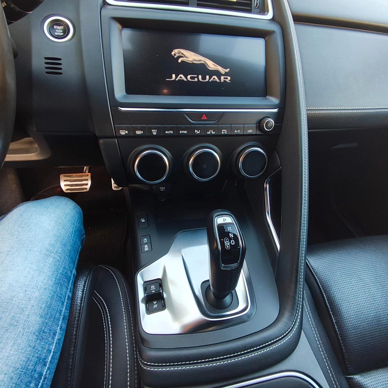 Jaguar E-Pace 2.0D 150 CV AWD aut. R-Dynamic SE