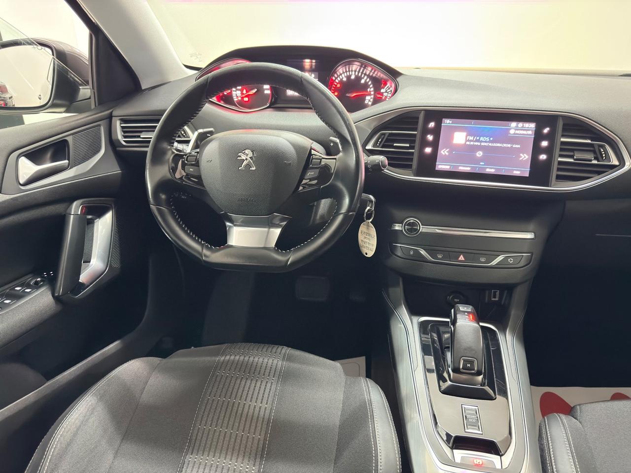 Peugeot 308 BlueHDi 120 S&S EAT6 SW Allure