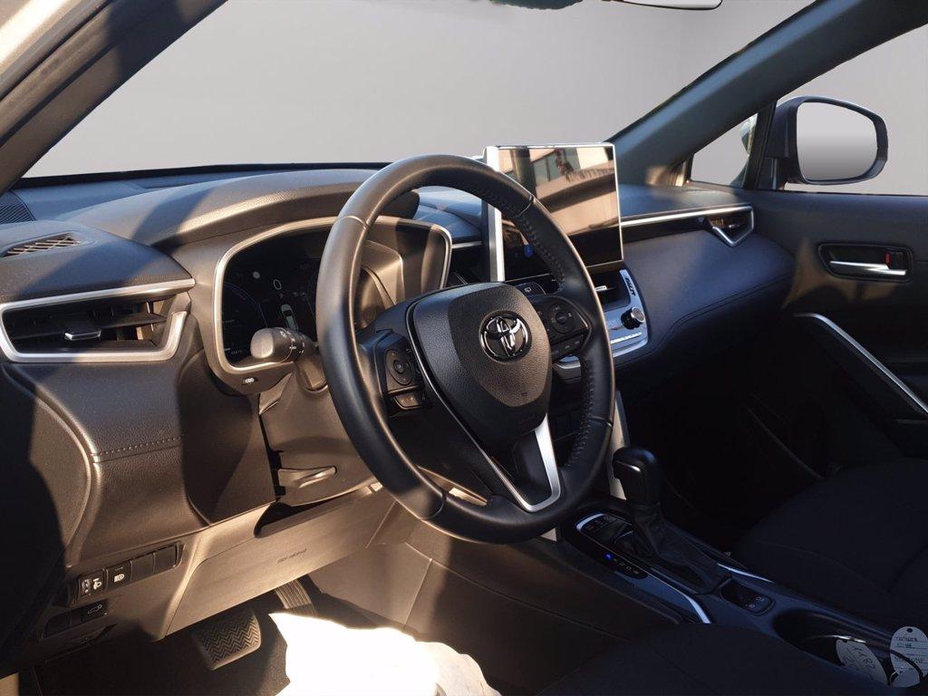 TOYOTA Corolla cross 2.0h trend fwd 197cv e-cvt del 2024