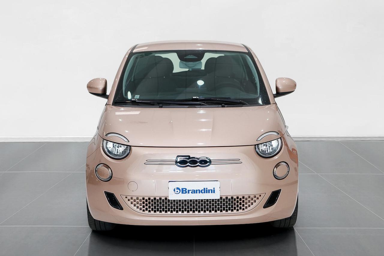 FIAT 500e La Prima