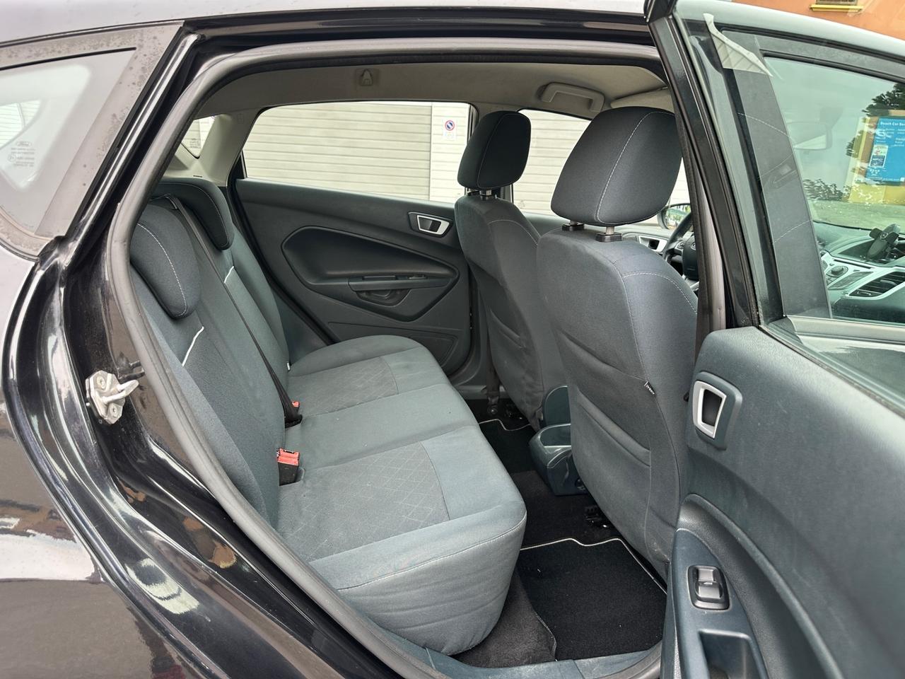 Ford Fiesta 1.4 16V 5p. Bz.- GPL Titanium Bs.