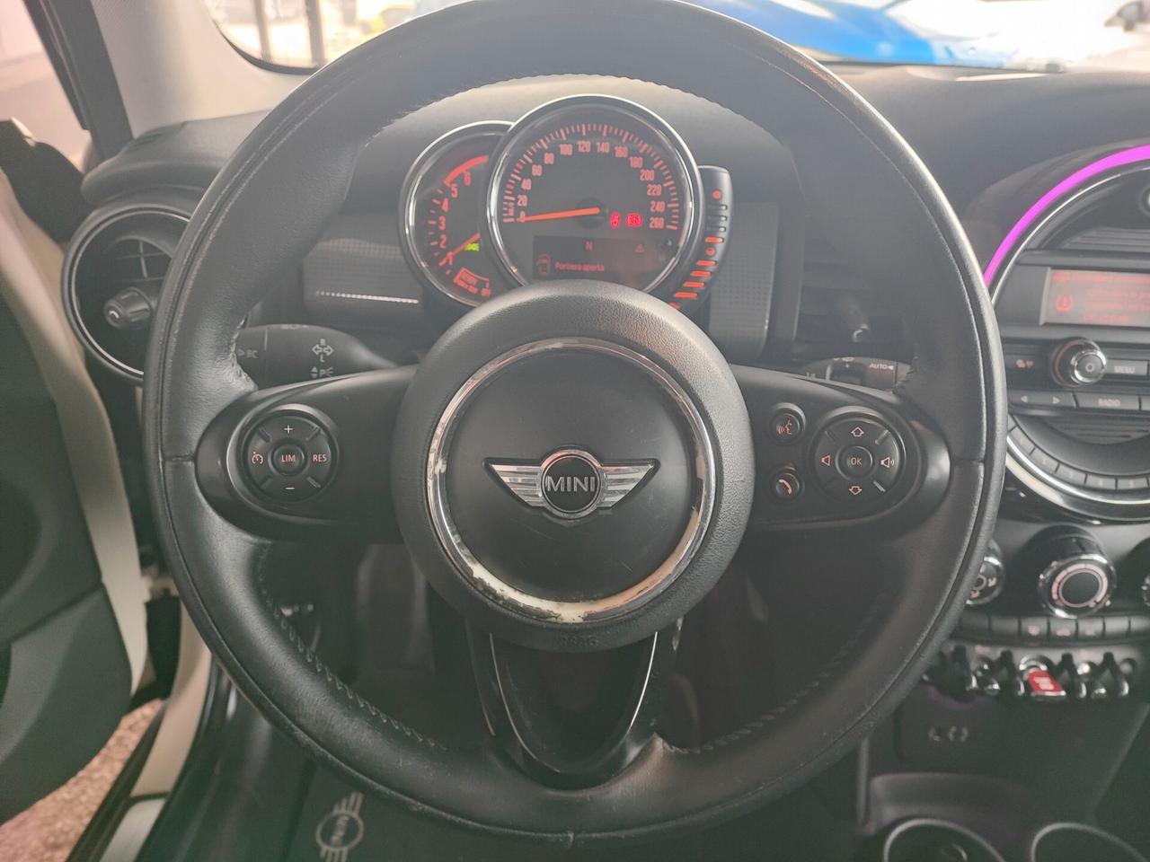 Mini 1.5 Cooper D Business XL 5 porte