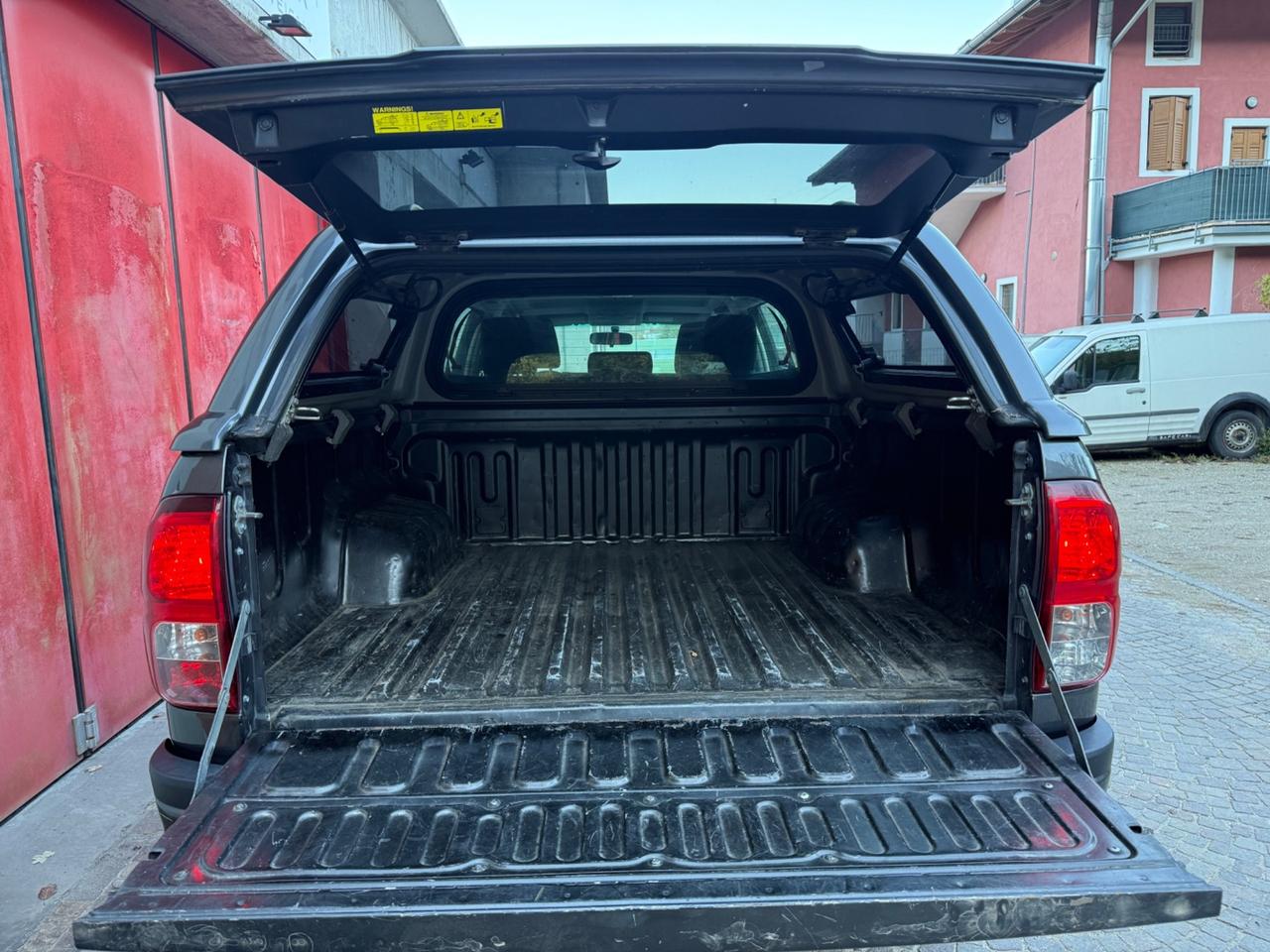 Toyota Hilux 2.4 D-4D 4WD 4 porte Double Cab Executive