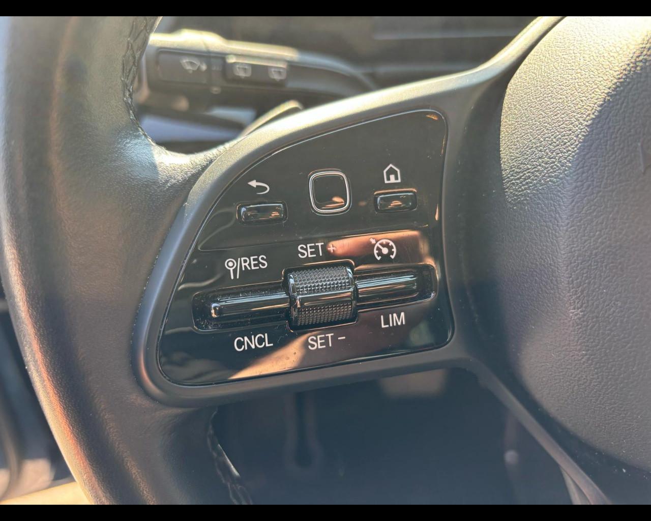 Mercedes-Benz Classe B - W247 2018 - B 180 d Sport auto