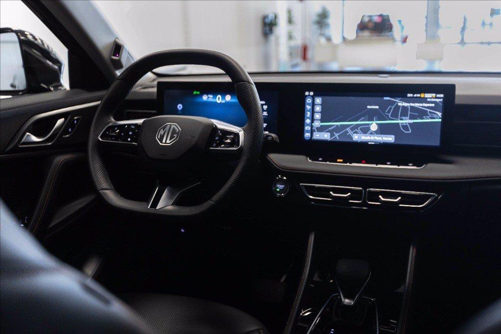 MG HS 1.5 hybrid+ Luxury auto del 2025