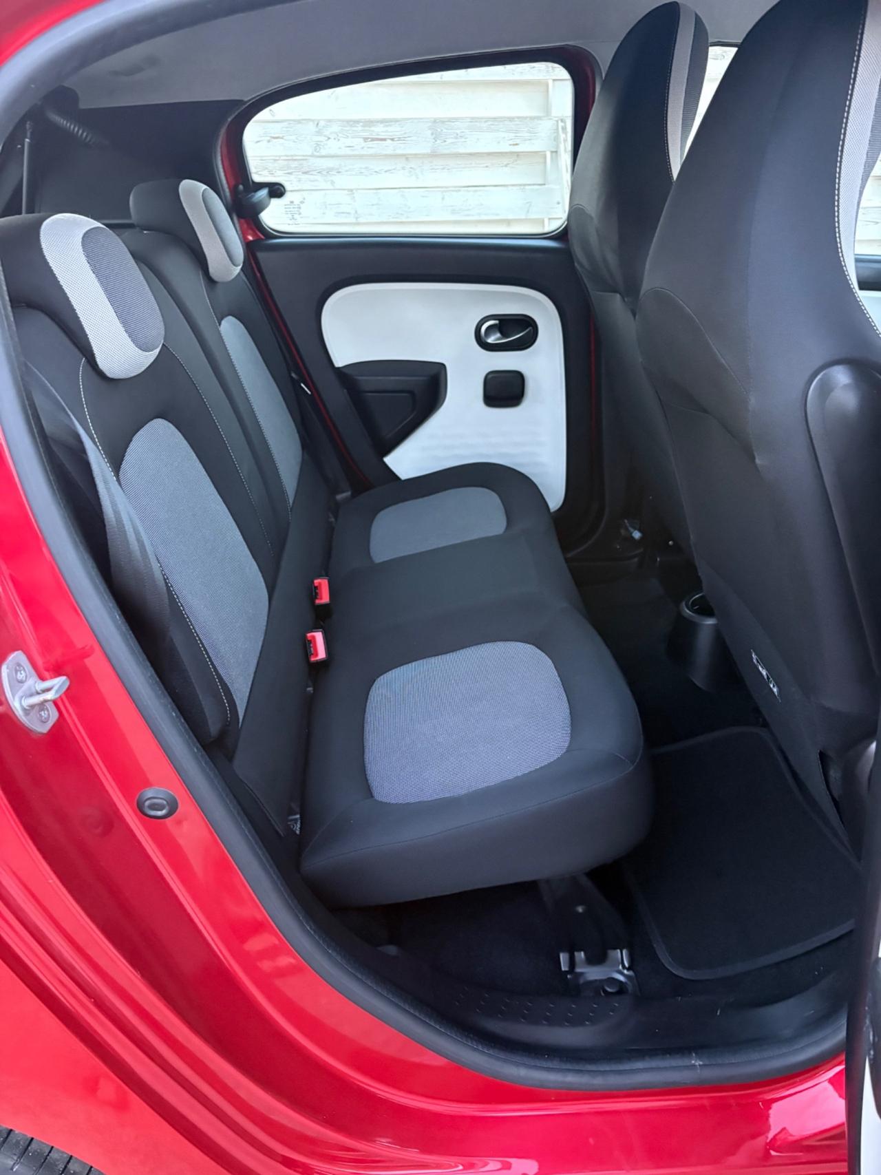 Renault Twingo pari al nuovo 1.0 benzina 125.000 km
