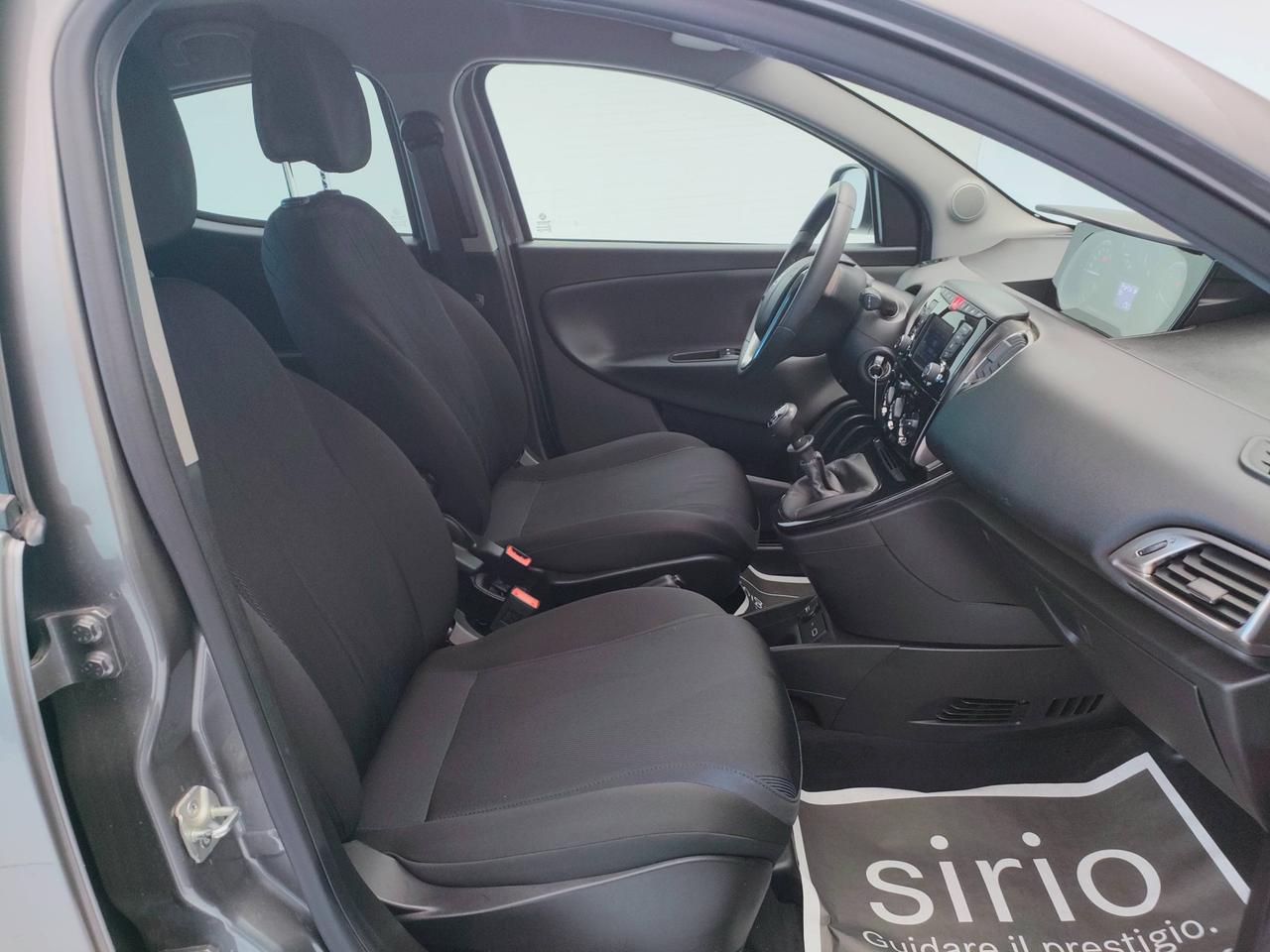 LANCIA Ypsilon III 2015 - Ypsilon 1.0 firefly hybrid Gold s&s 70cv