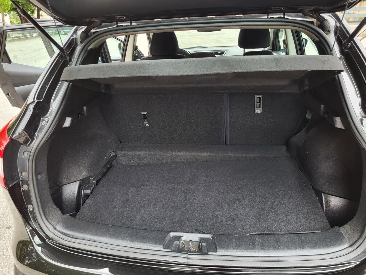 Nissan Qashqai 1,6 dCi-NAVI-TELECAMERA-3 REVISIONI