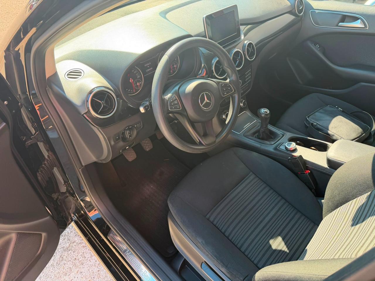 Mercedes-Benz B180d 10/2015 126000km!!!