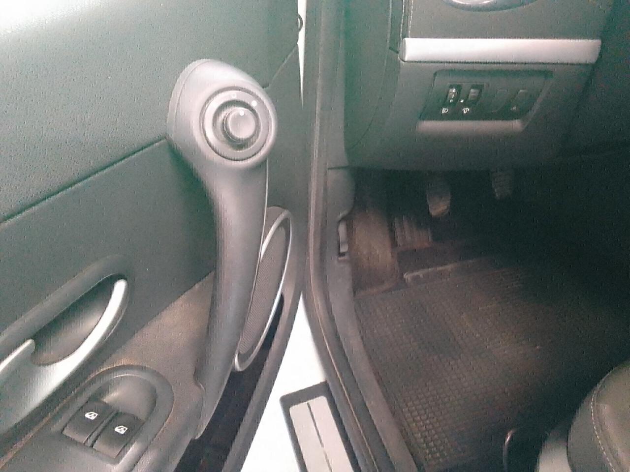 Renault Clio 1.5 TDCI 5PORTE ok Neo