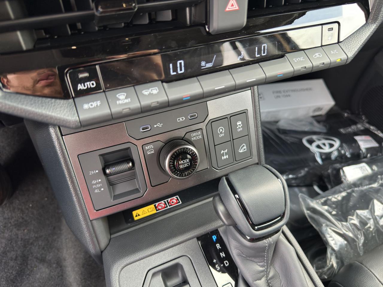 Toyota Hilux 2.8 d-4d 48V double cab Invincible