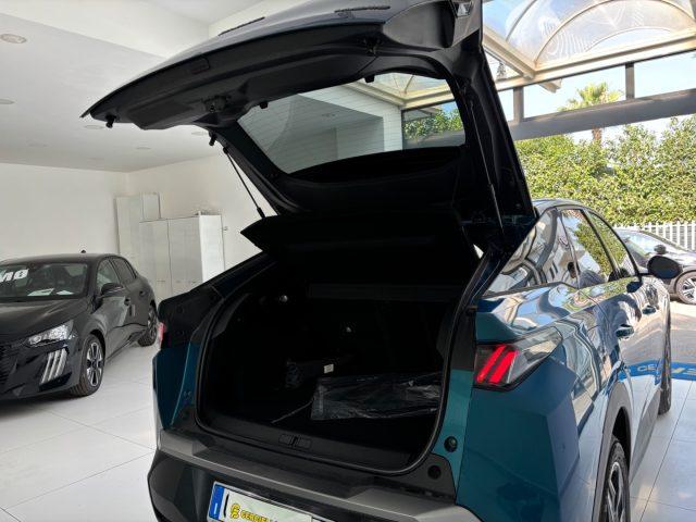PEUGEOT 3008 Hybrid 136 e-DCS6 Allure tua da ?379,00 mensili