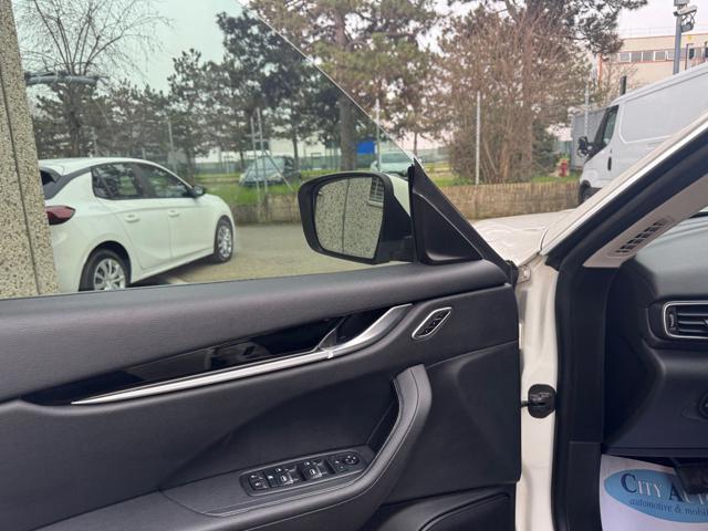 MASERATI Levante V6 Q4 350CV NAVI+RETR.