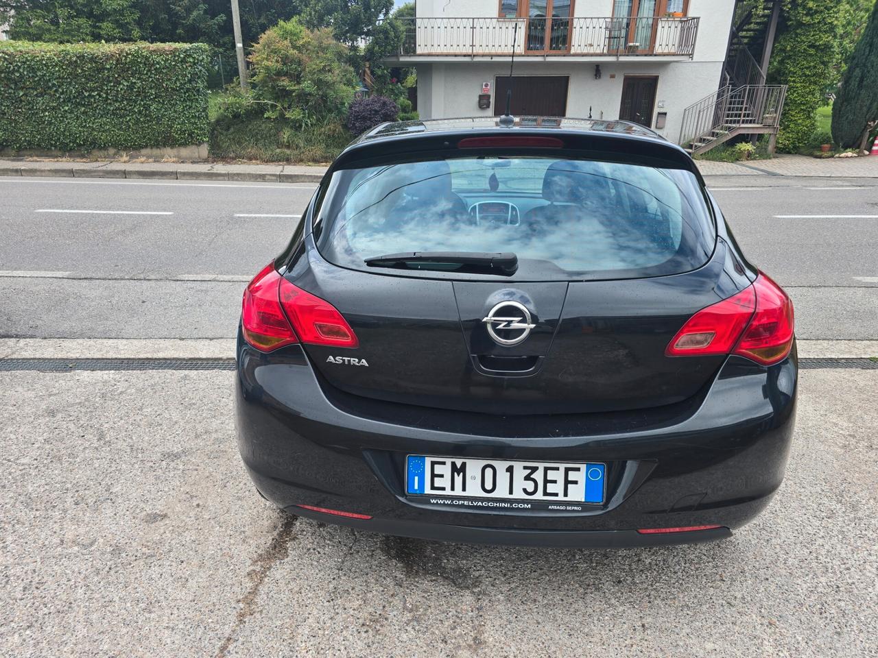 Opel Astra 1.4 100CV 5 porte Cosmo