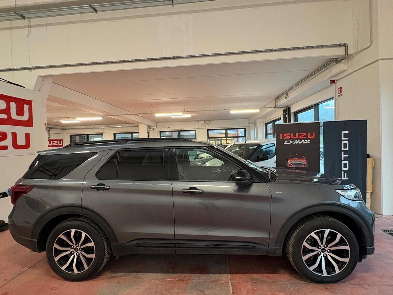 FORD EXPLORER CAMBIO AUT. 4X4 HIBRID ELETTRICA -Benz. 2.8 CV 363 Km 122. 344 garanzia 12 mesi