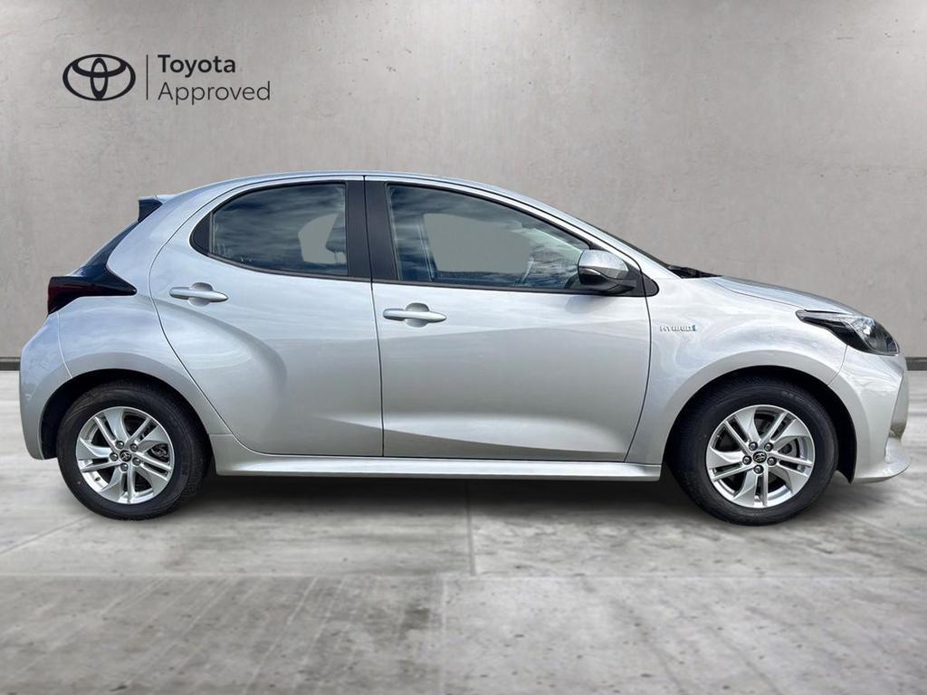 Toyota Yaris 1.5 hybrid Active