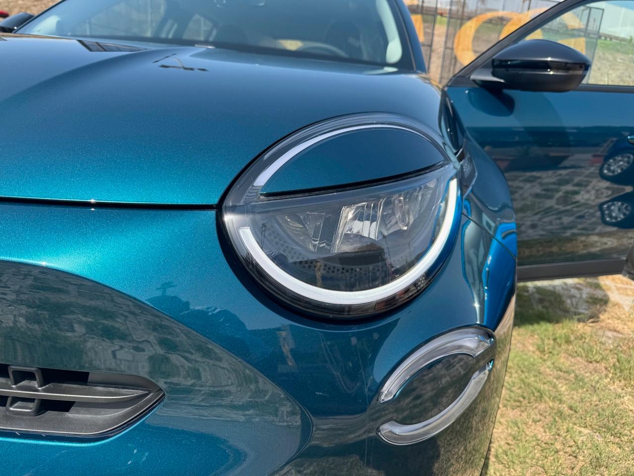 FIAT 600 1.2cc Hybrid 101cv DCT MHEV ICON