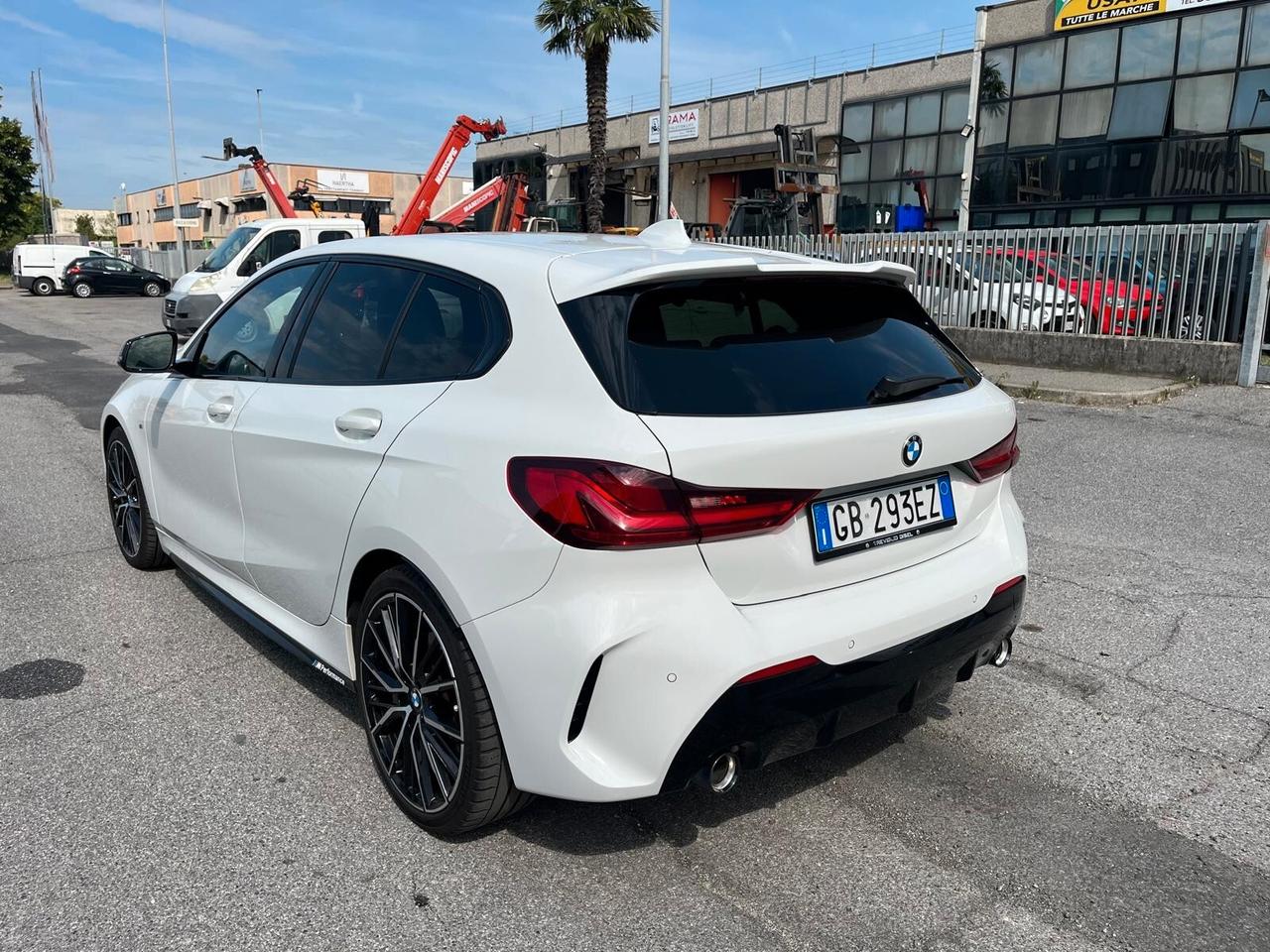 Bmw 118 118d 5p. Msport