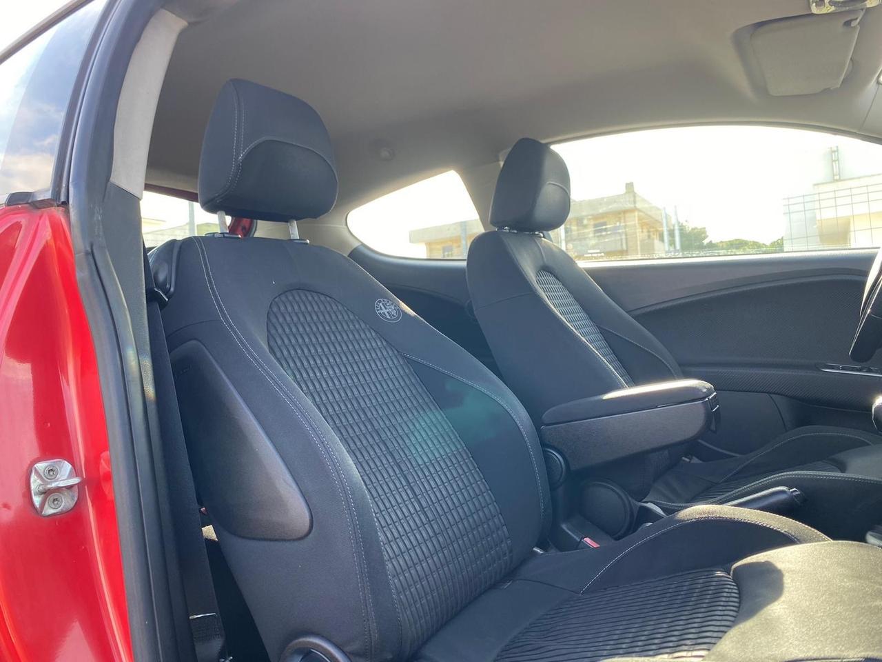 Alfa Romeo MiTo 1.4 T 155 CV Distinctive Sport Pack