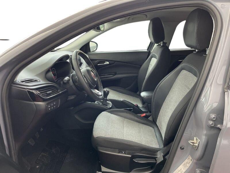 FIAT Tipo 5 porte Cross II 2021 1.0 Cross 100cv