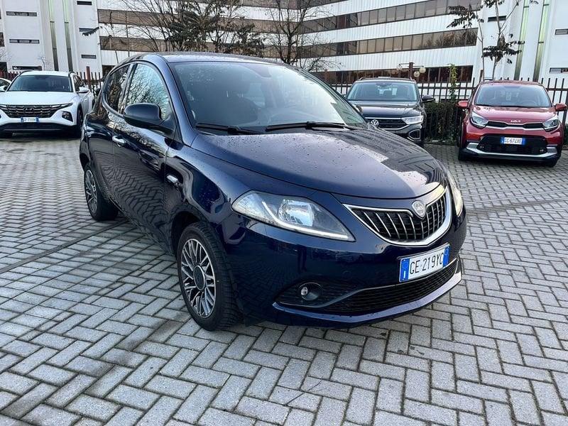 Lancia Ypsilon 1.0 FireFly 5 porte S&S Hybrid Gold