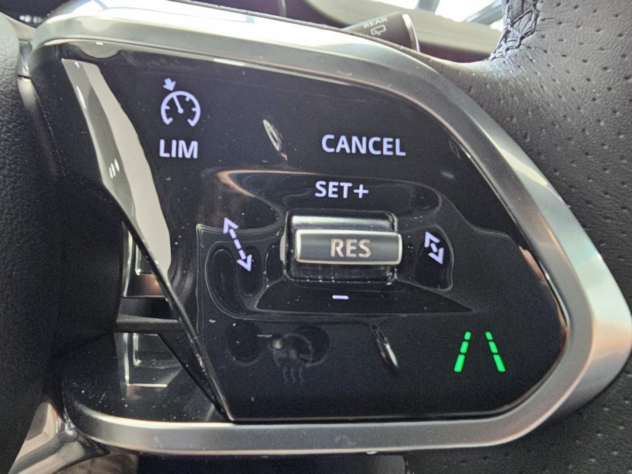 Jaguar E-Pace R-Dynamic SE Navi Camera Tetto C.20" LED BlackPack
