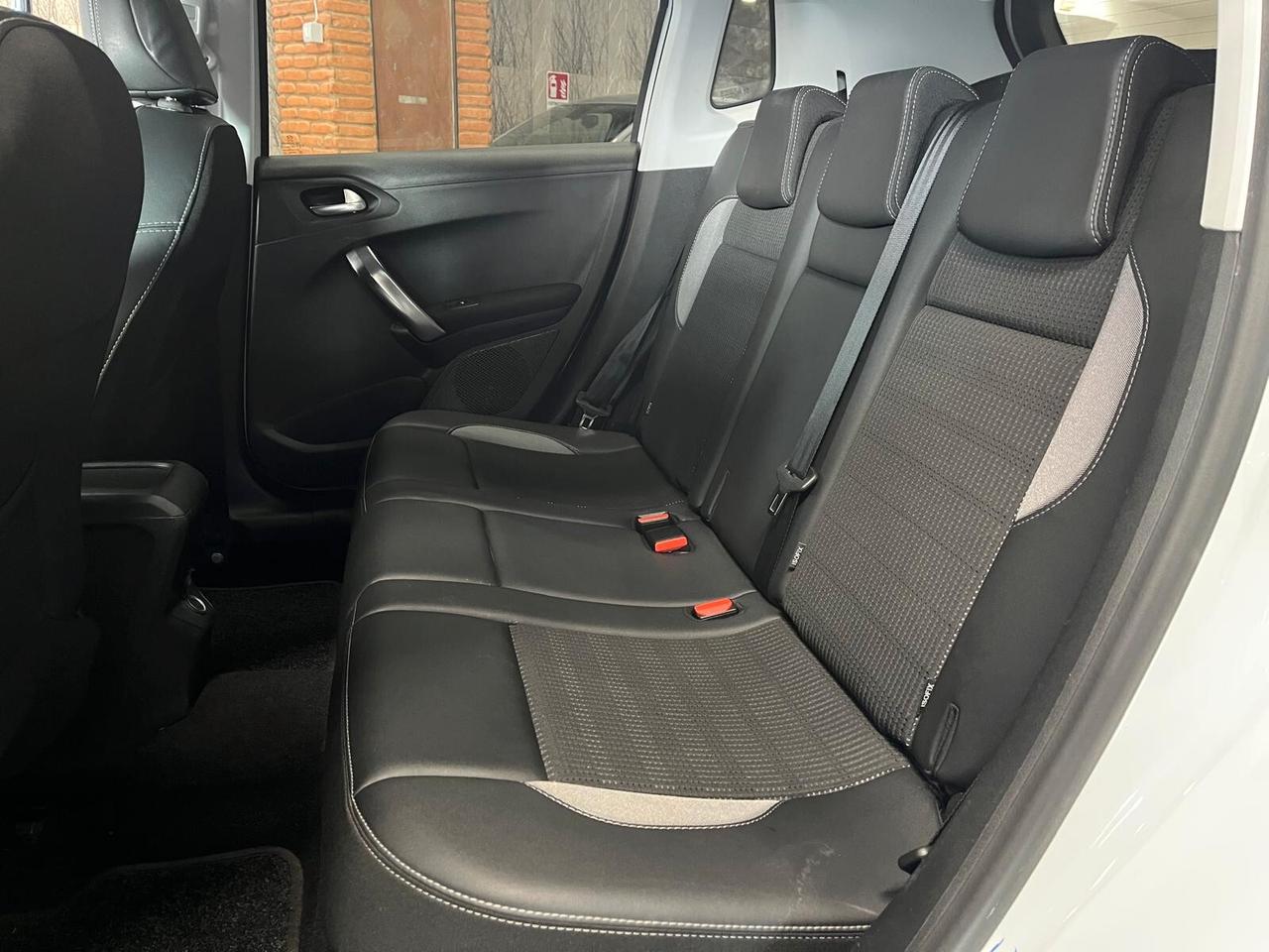 Peugeot 2008 PureTech Turbo 110 EAT6 S&S Allure