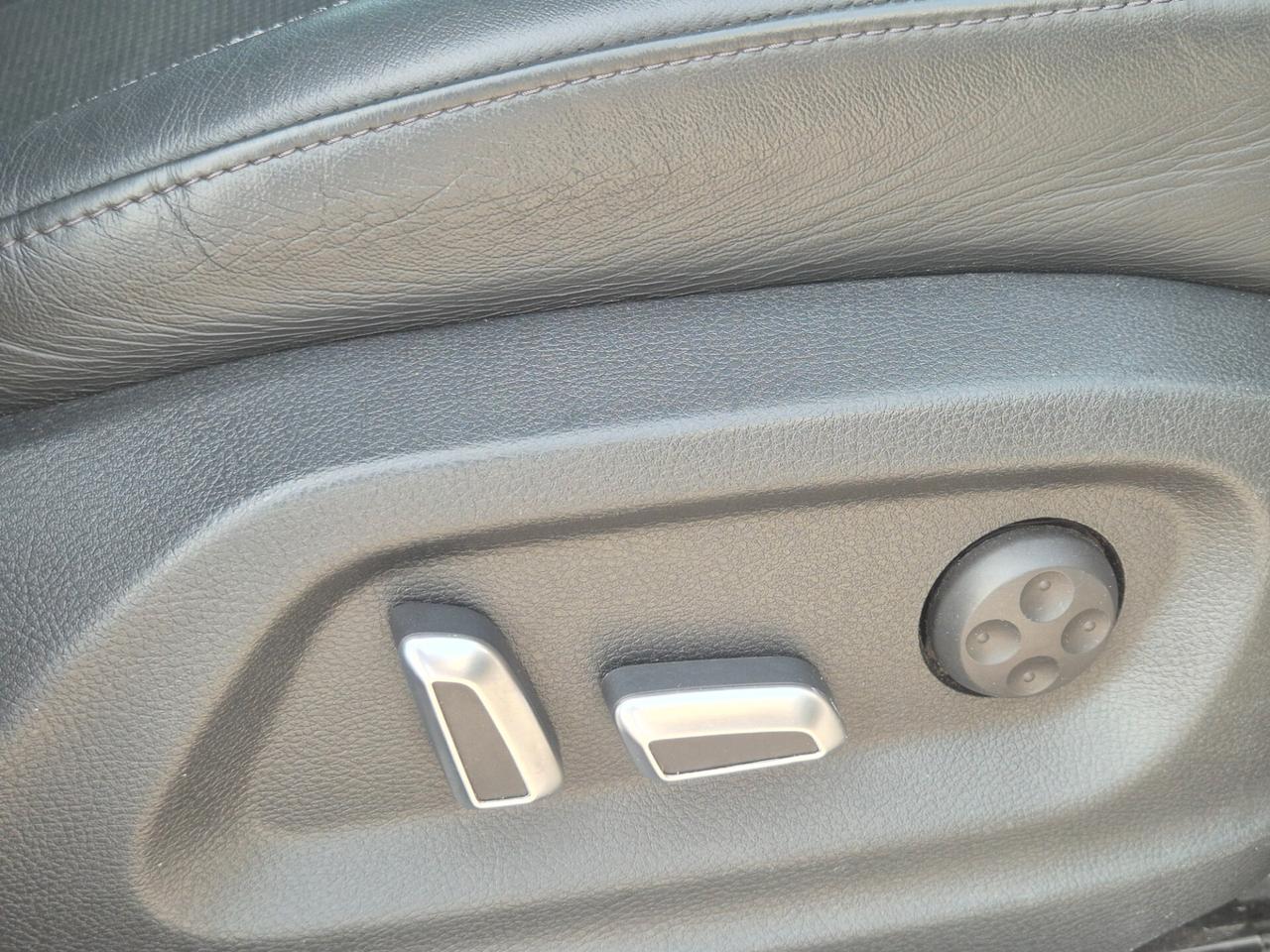 Audi Q3 2.0 TDI 150 CV quattro S tronic S-LINE