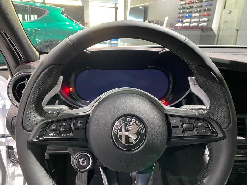 Alfa Romeo Giulia 2.2 Turbodiesel 210 CV AT8 AWD Q4 Tributo Italiano