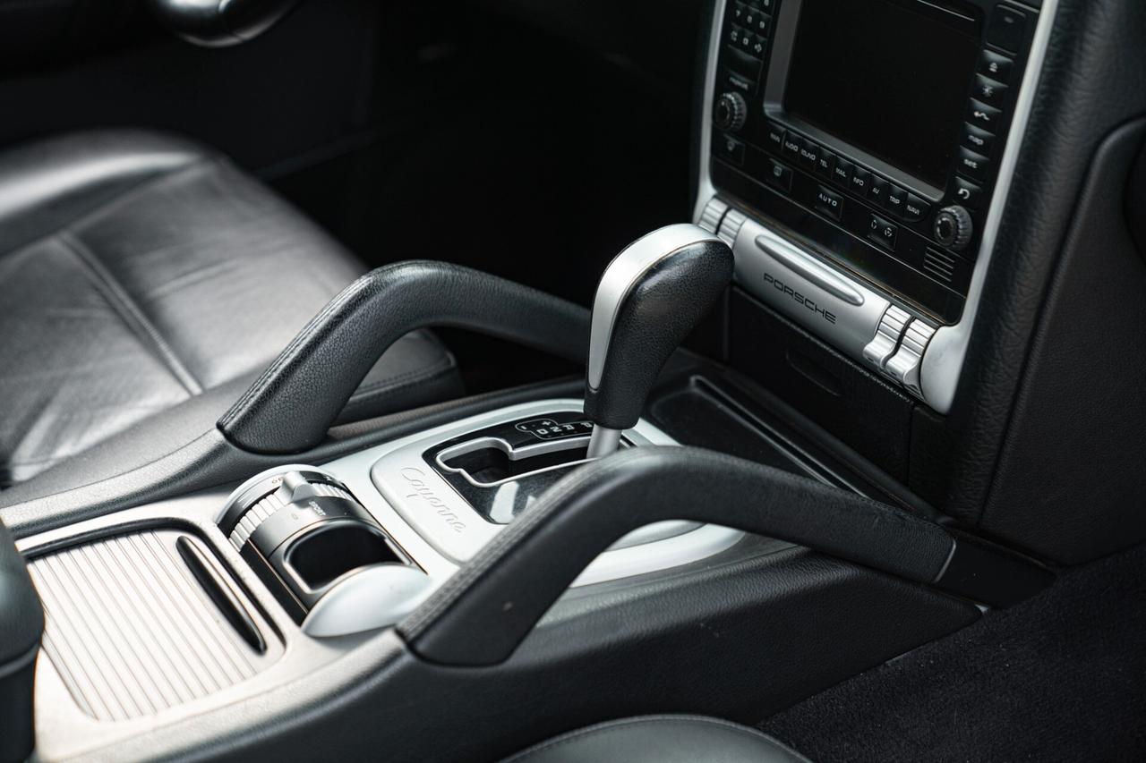Porsche Cayenne S LIVREA ROTHMANS - POR00250