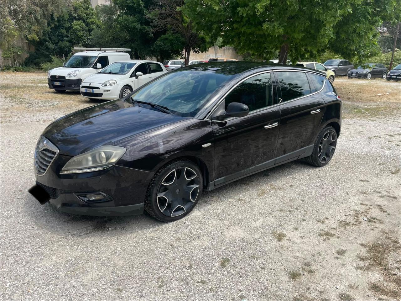 Lancia Delta 1.9 MJT Twinturbo DPF Gold