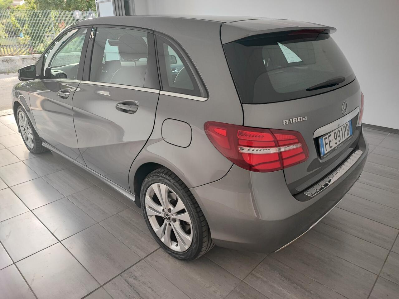 Mercedes-benz B 180 d Premium