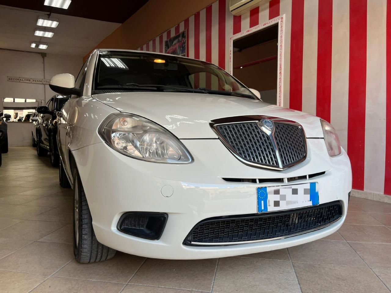 Lancia Ypsilon 1.3 MJT 75 CV Elle