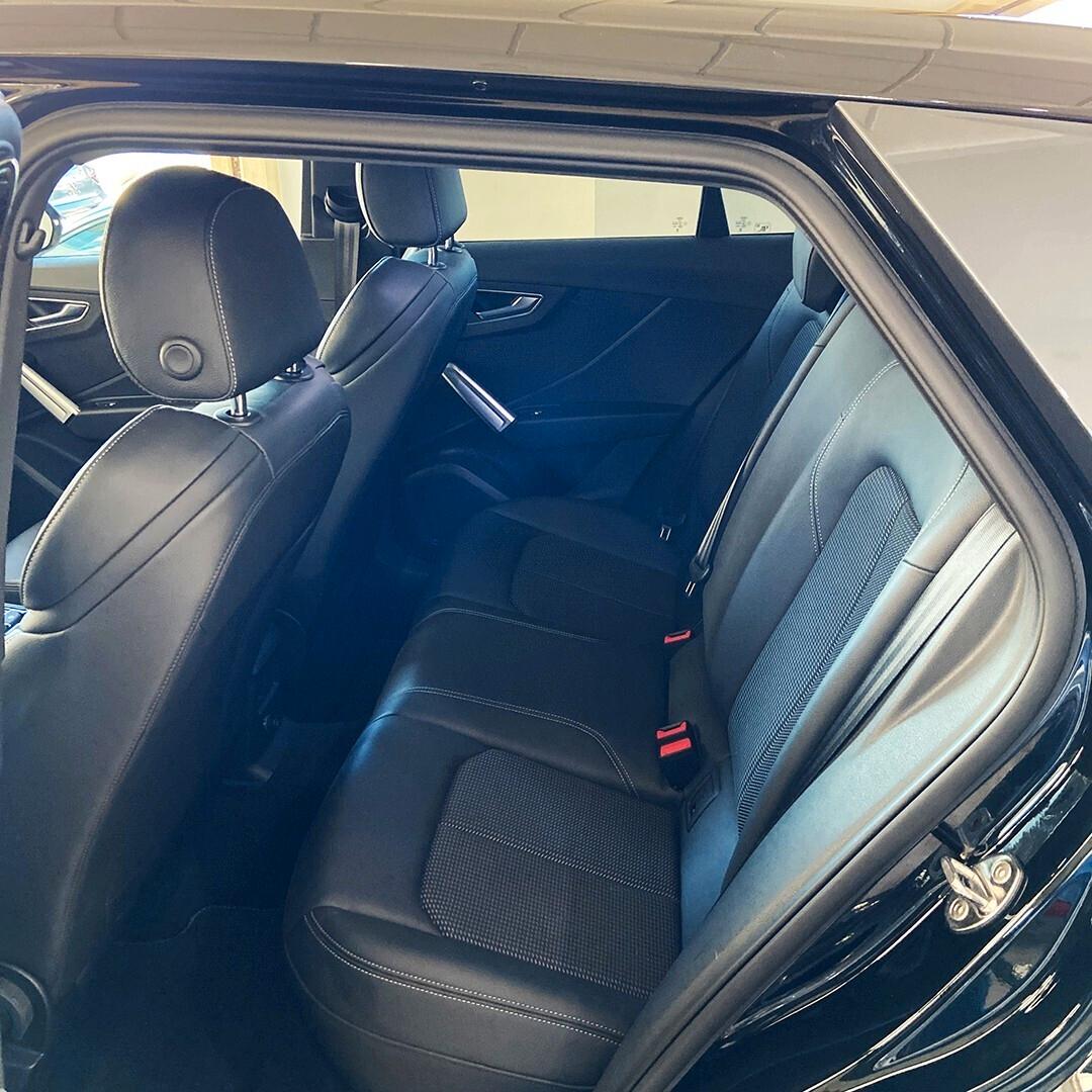 Audi Q2 35 TDI S line edition identity black 2.0 150cv