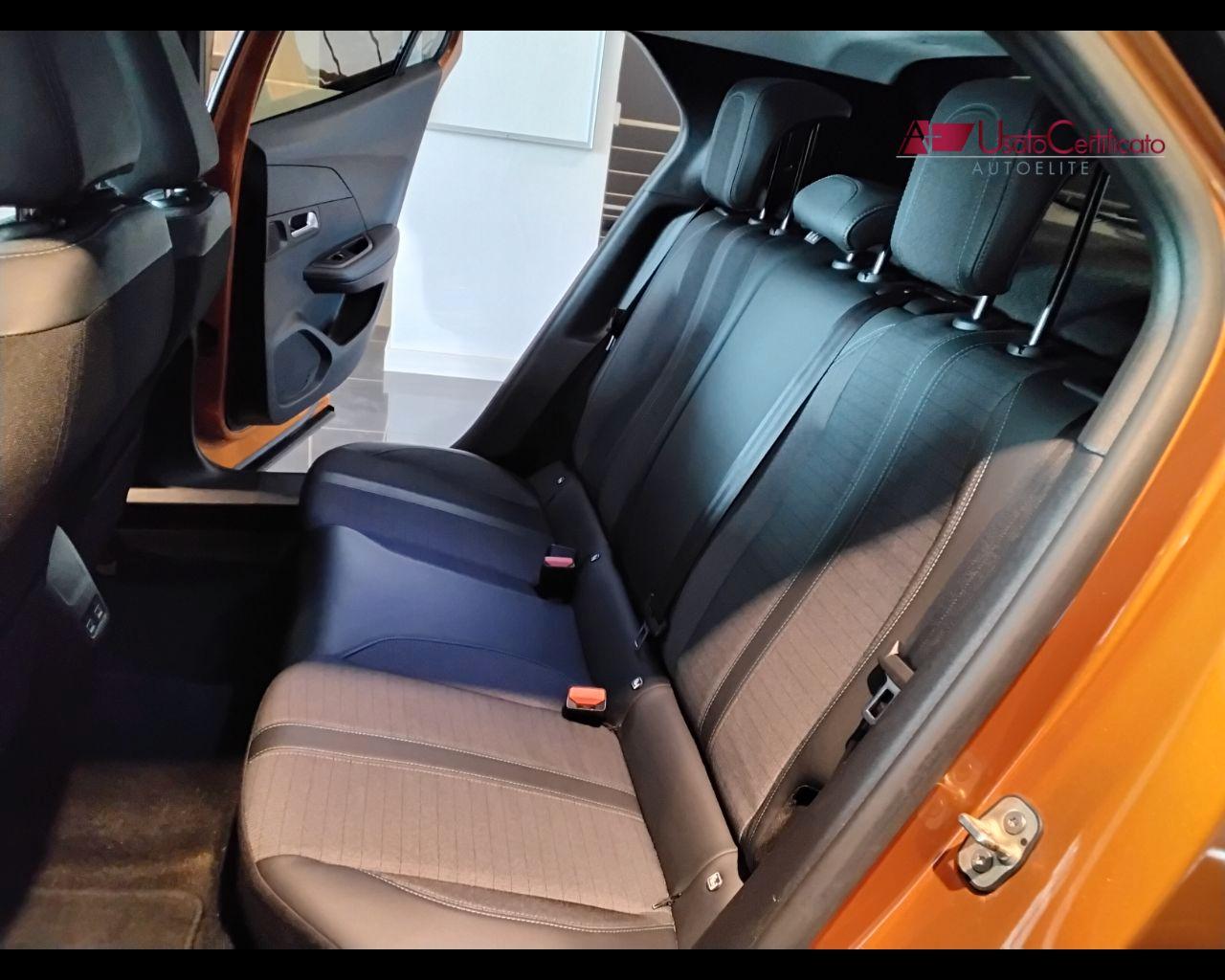 PEUGEOT 2008 BlueHDi 130 S&S EAT8 Allure