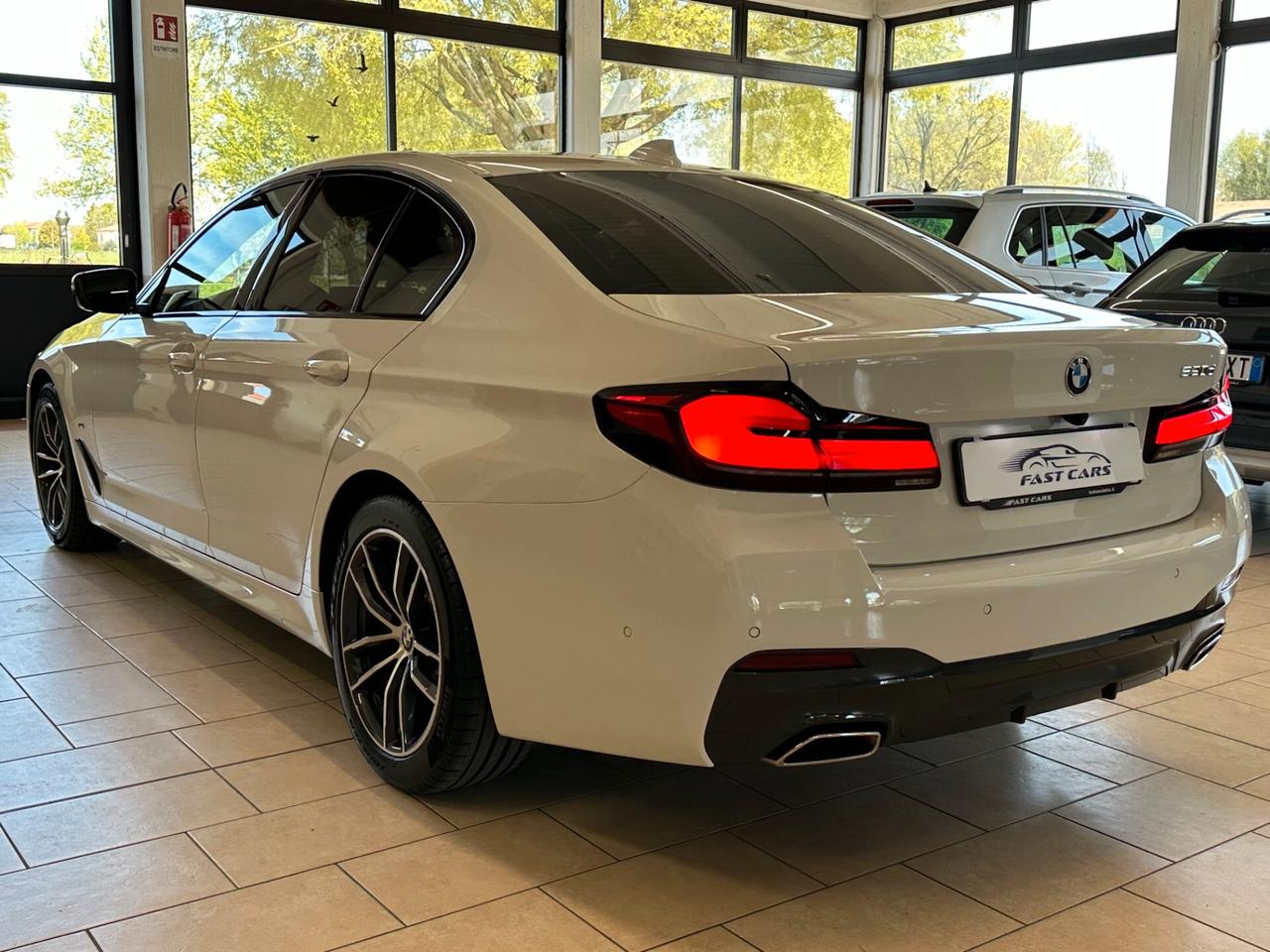 BMW 520D MHEV BERLINA MSPORT AUTO *TETTO*CARPLAY*LUCI*