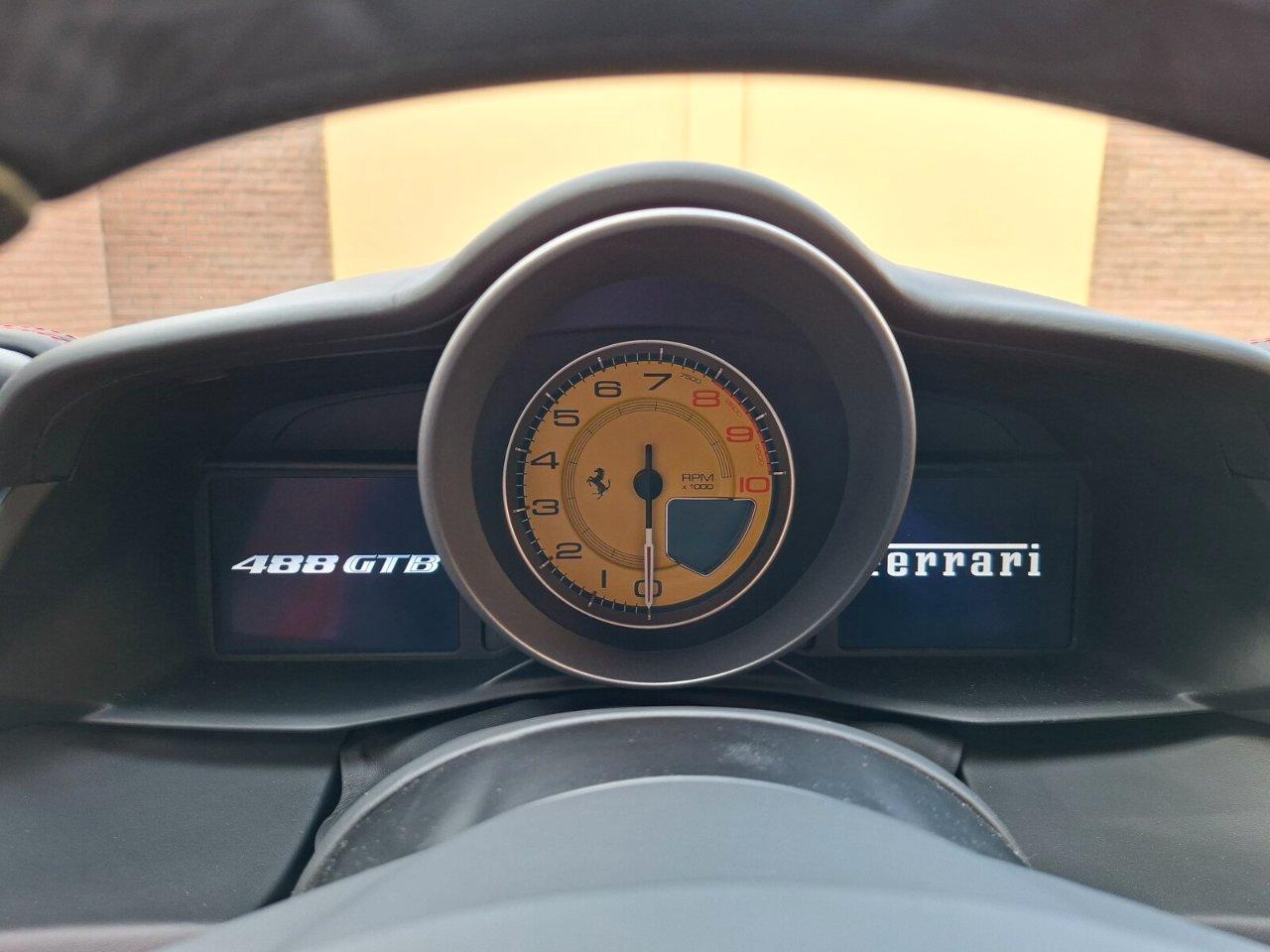Ferrari 488 Coupe 3.9 GTB dct