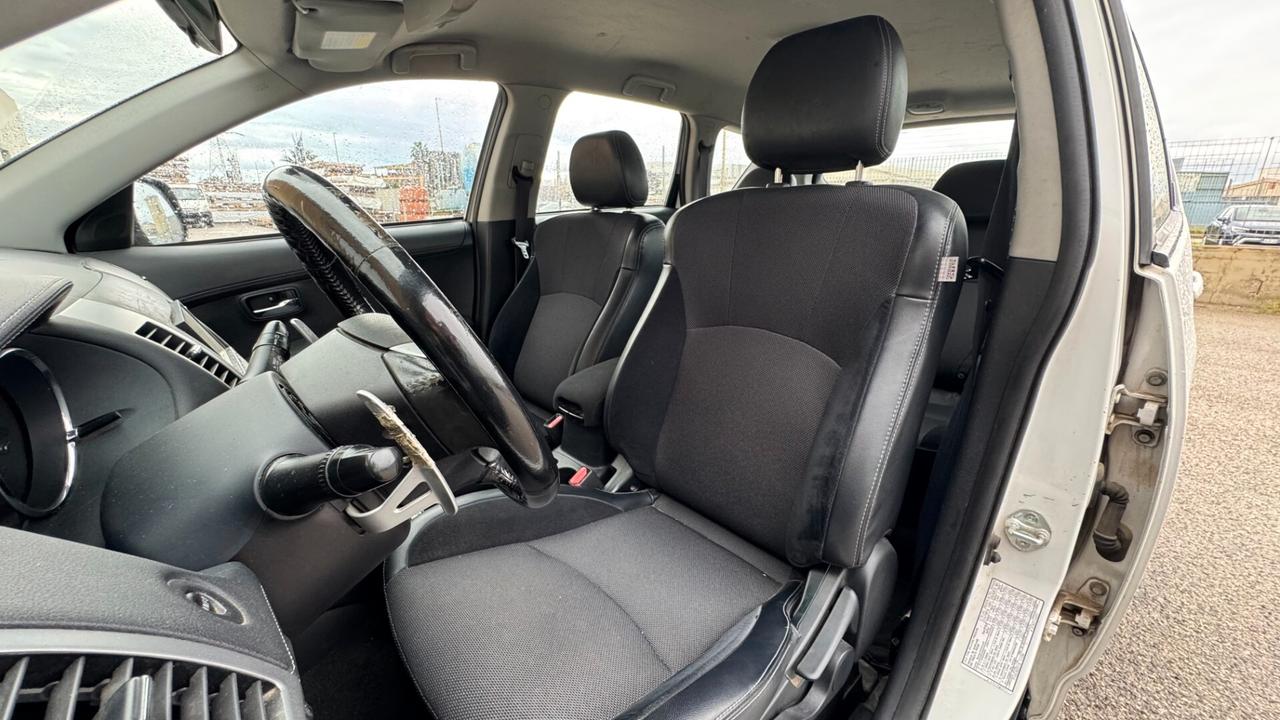 Citroen C-Crosser 2.2 HDi 160CV - 2011