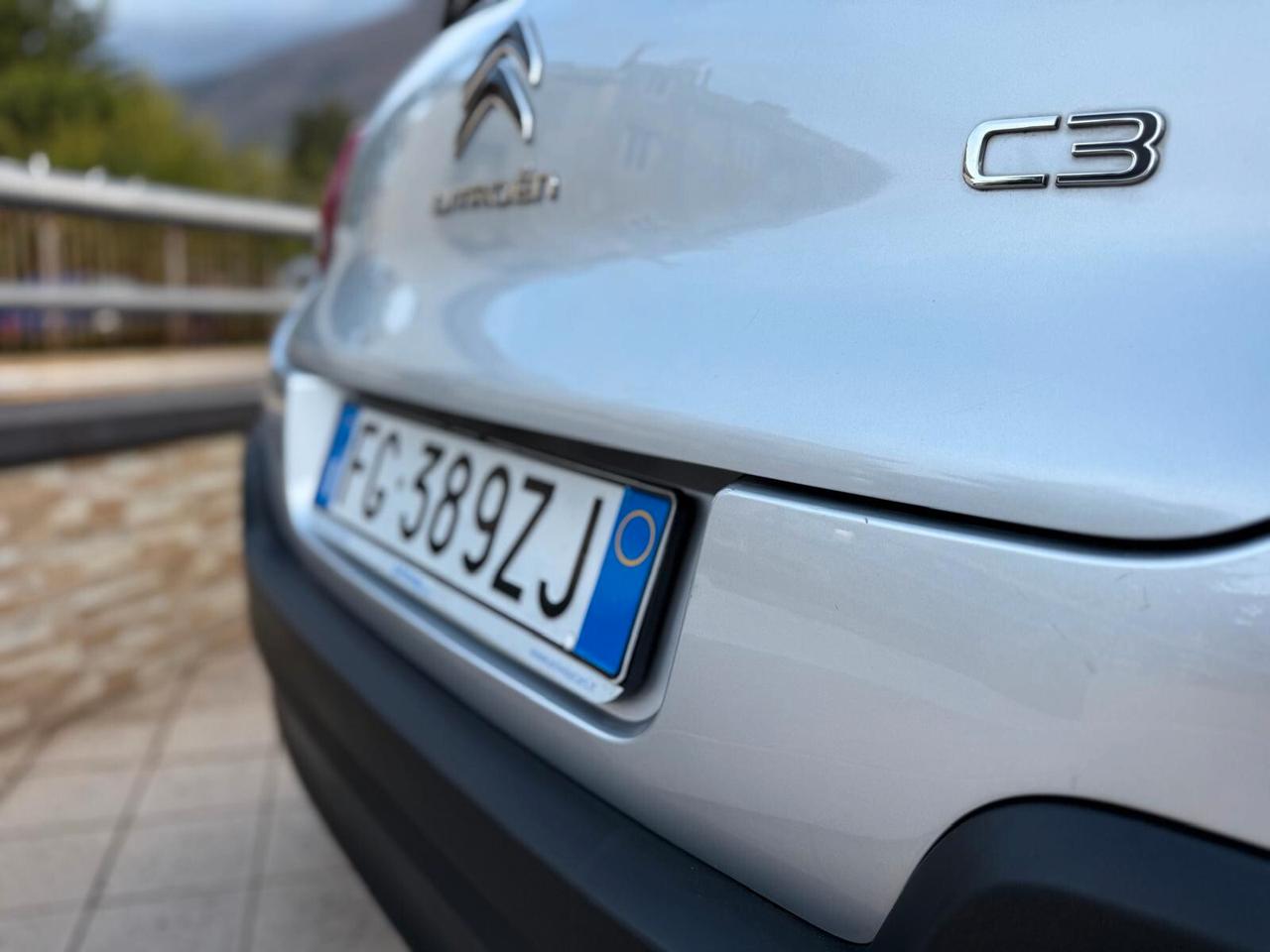 Citroen C3 1.2 PureTech Benzina/GPL 2017 – €8.500