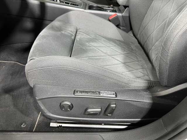 Volkswagen Golf 8ª serie 1.4 TSI eHYBRID 204 CV DSG Style
