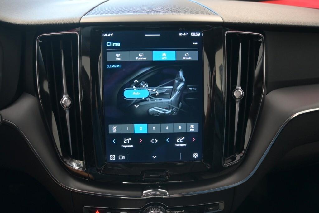 VOLVO XC60 2.0D 197CV B4 (D) AUTOMATIC AWD BUSINESS ( FARI LED - COCKPIT - CRUISE - MIRROR - PDC - TELECAMERA POST. - CERCHI 19 )