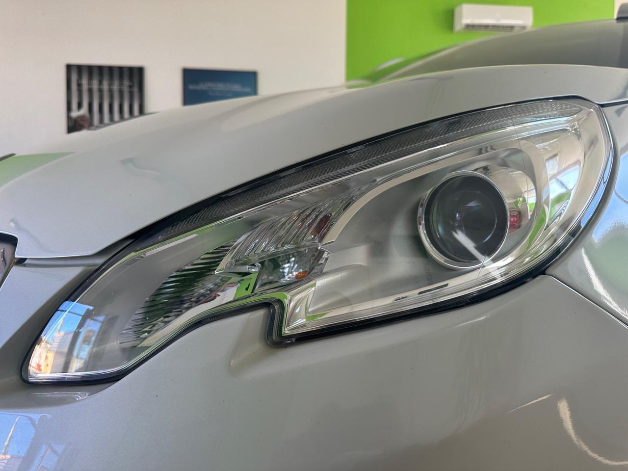 Peugeot 2008 1.6 e-HDi 115 CV Stop&Start Allure