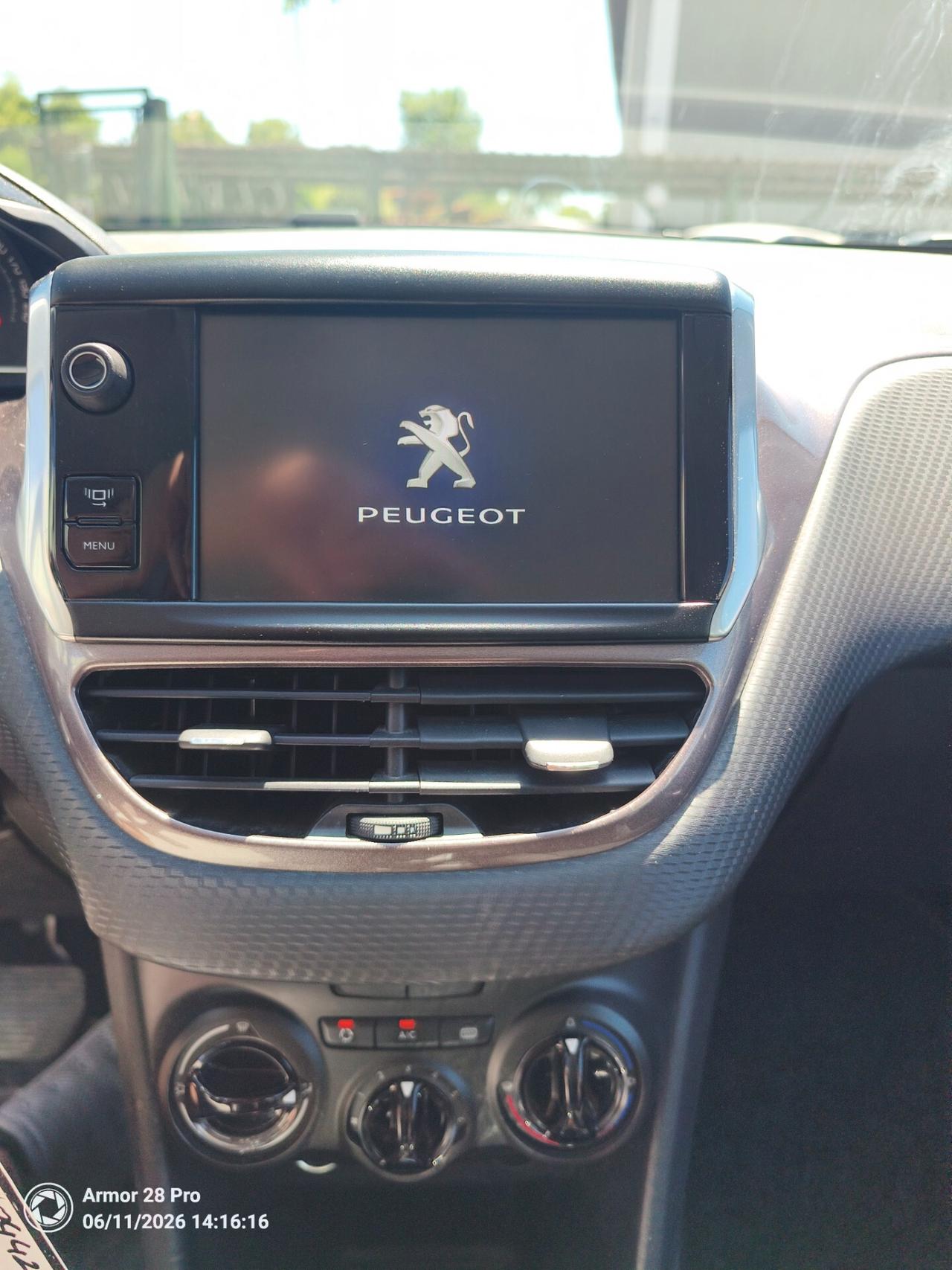 Peugeot 2008 1.2 e-VTi 82CV Stop&Start robotizzato Active