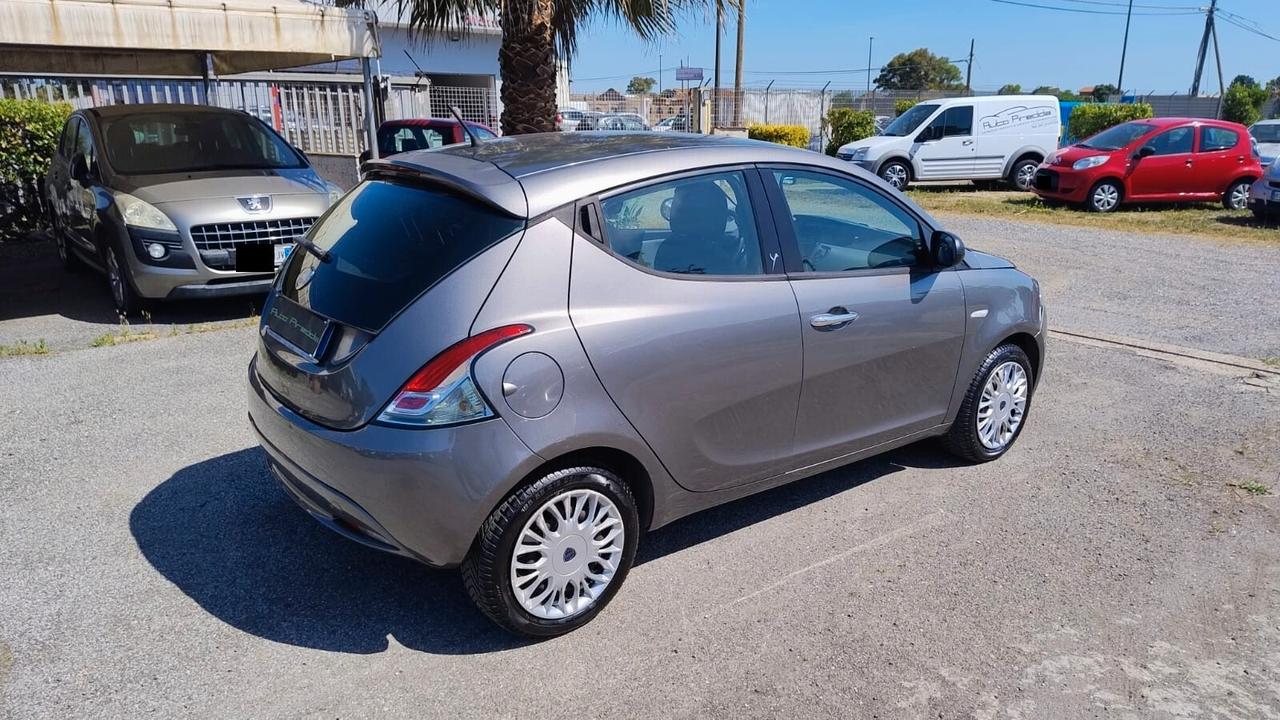 Lancia Ypsilon 1.2 69 CV 5 Porte GPL Euro6