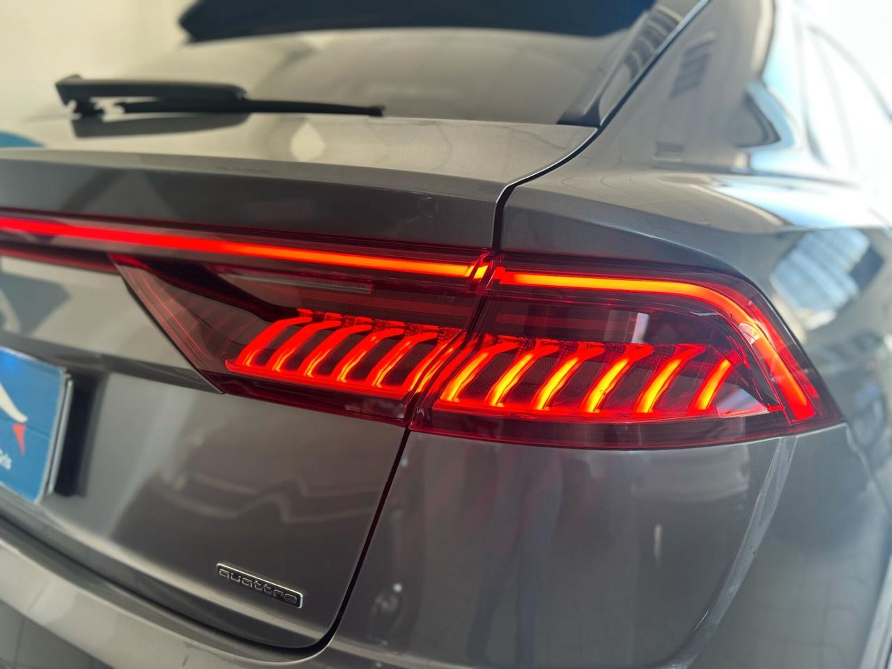 Audi Q8 50 TDI 286 CV quattro S LINE 2019