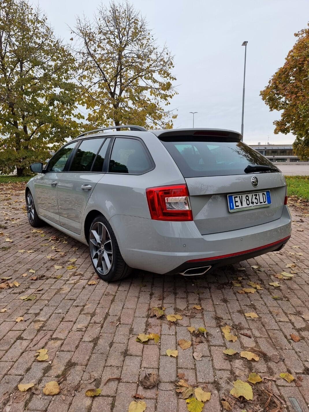 Skoda Octavia 2.0 TDI DSG Wagon RS Grigio Acciaio