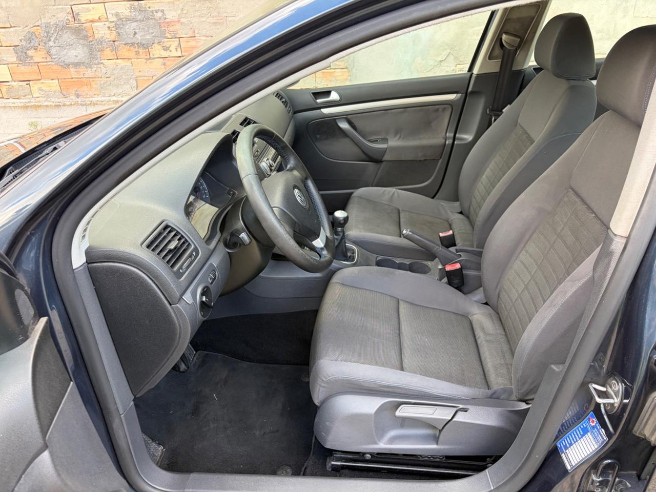 Volkswagen Golf 1.6 GPL