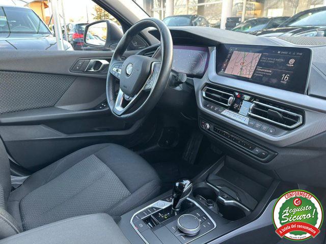 BMW 118 i 5p. Advantage Automatica Led